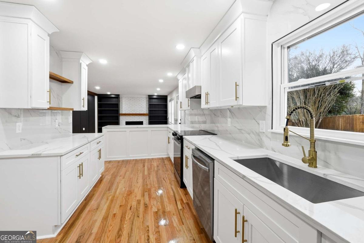 2348 Marneil Drive Marietta - Photo 8