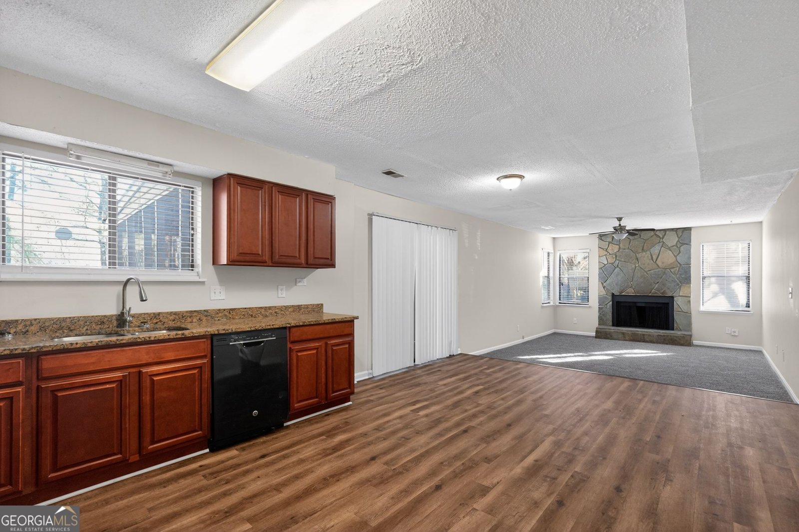 858 Chapman Circle Stone Mountain - Photo 16