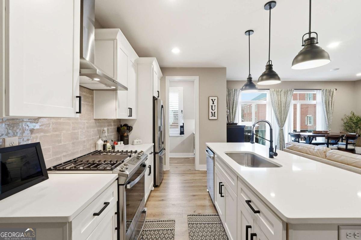 354 Clarendon Court Gainesville - Photo 13