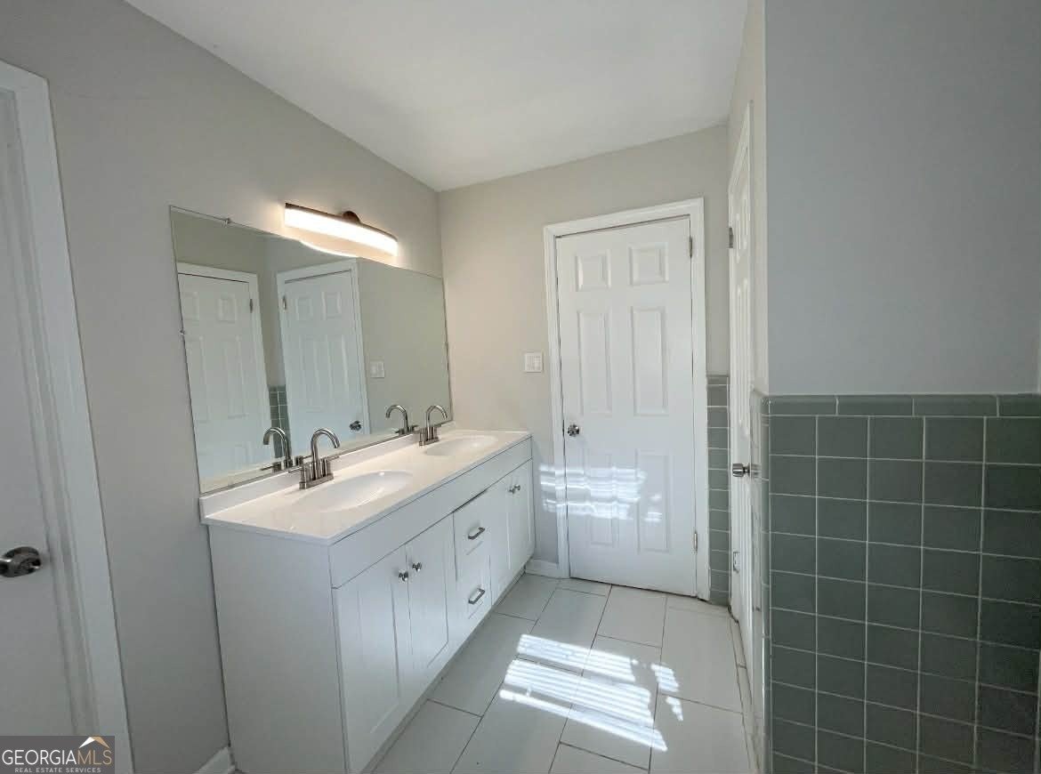 4887 Pine Shadows Drive Stone Mountain - Photo 11