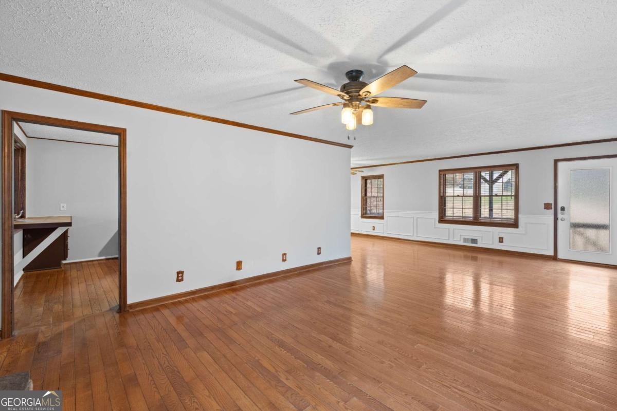 426 Riverlake Court Woodstock - Photo 9