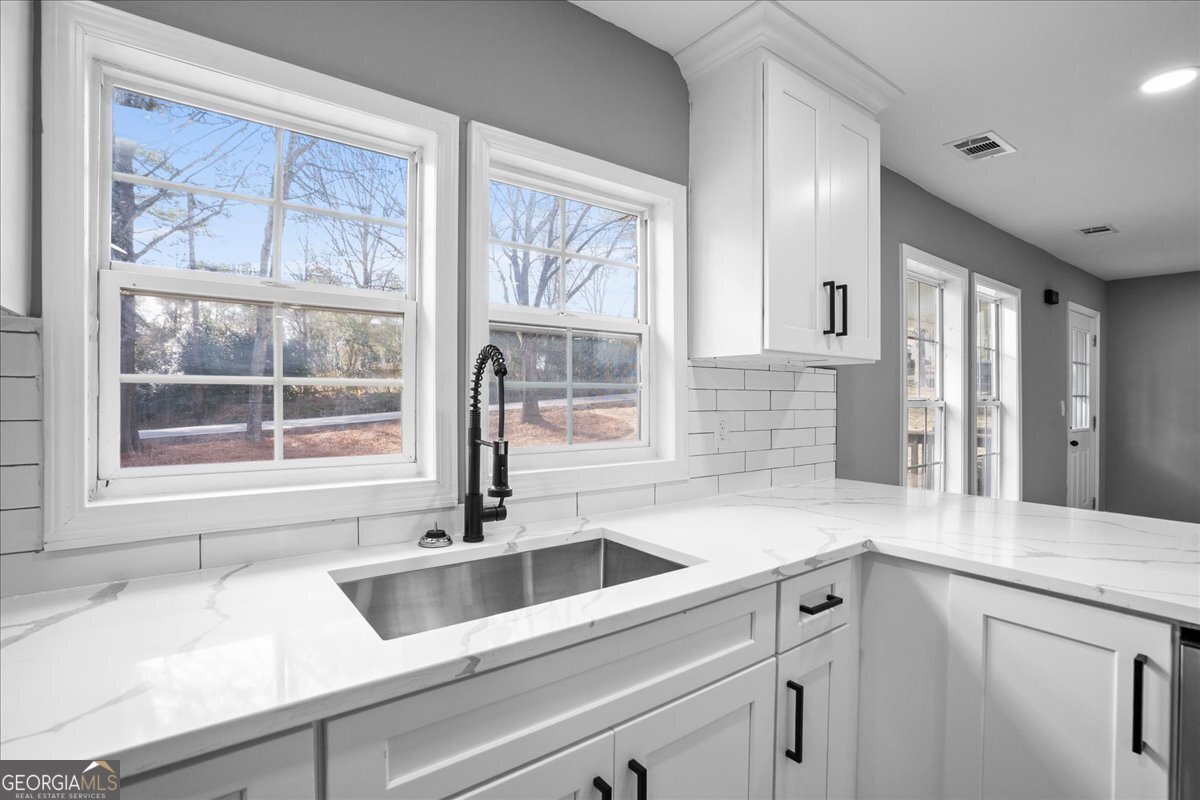 404 Walker Drive Monroe - Photo 10