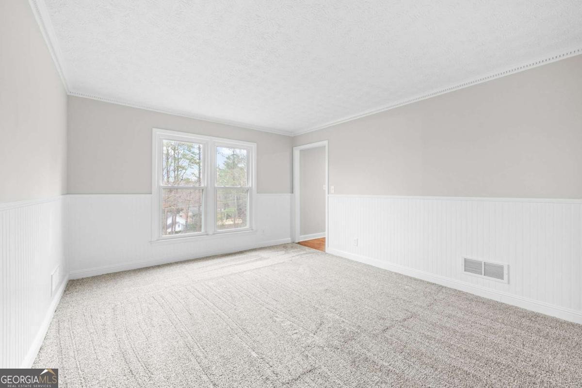 4947 Castlewood Drive Lilburn - Photo 8