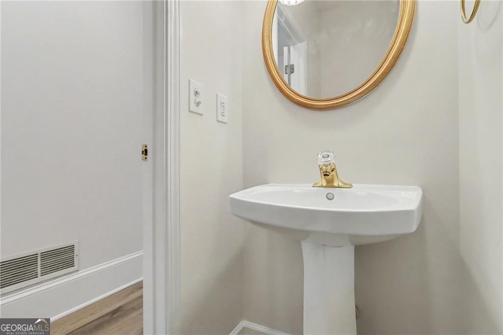 5085 Chapel Lake Circle Douglasville - Photo 19