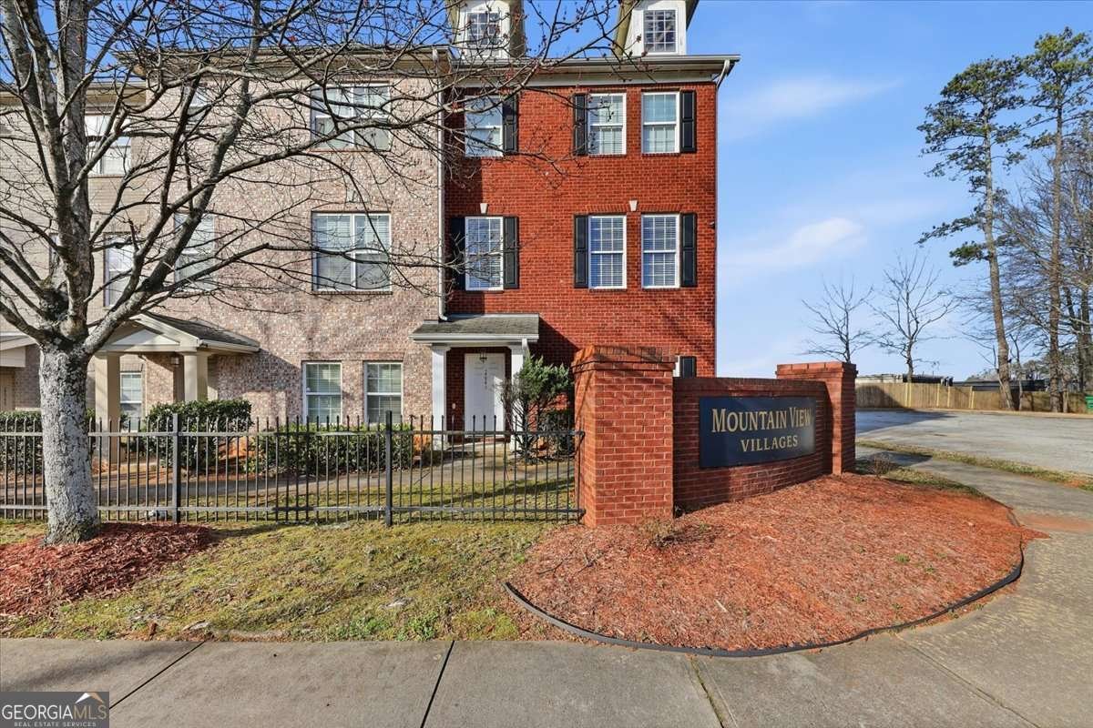 4941 Mountainside Trail Stone Mountain - Photo 1