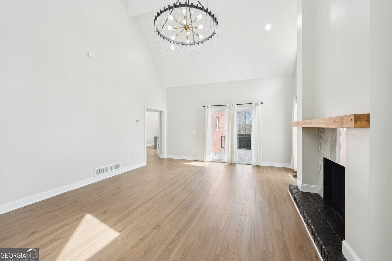 1600 Spring Arbor Court Lilburn - Photo 7