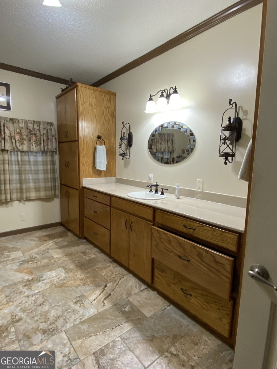 1008 Lakeshore Drive Abbeville - Photo 13