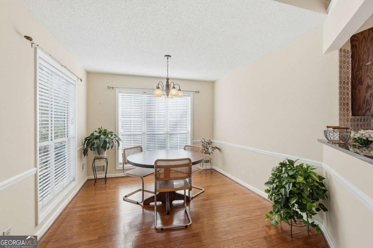 2240 Mcbrayer Court Cumming - Photo 9