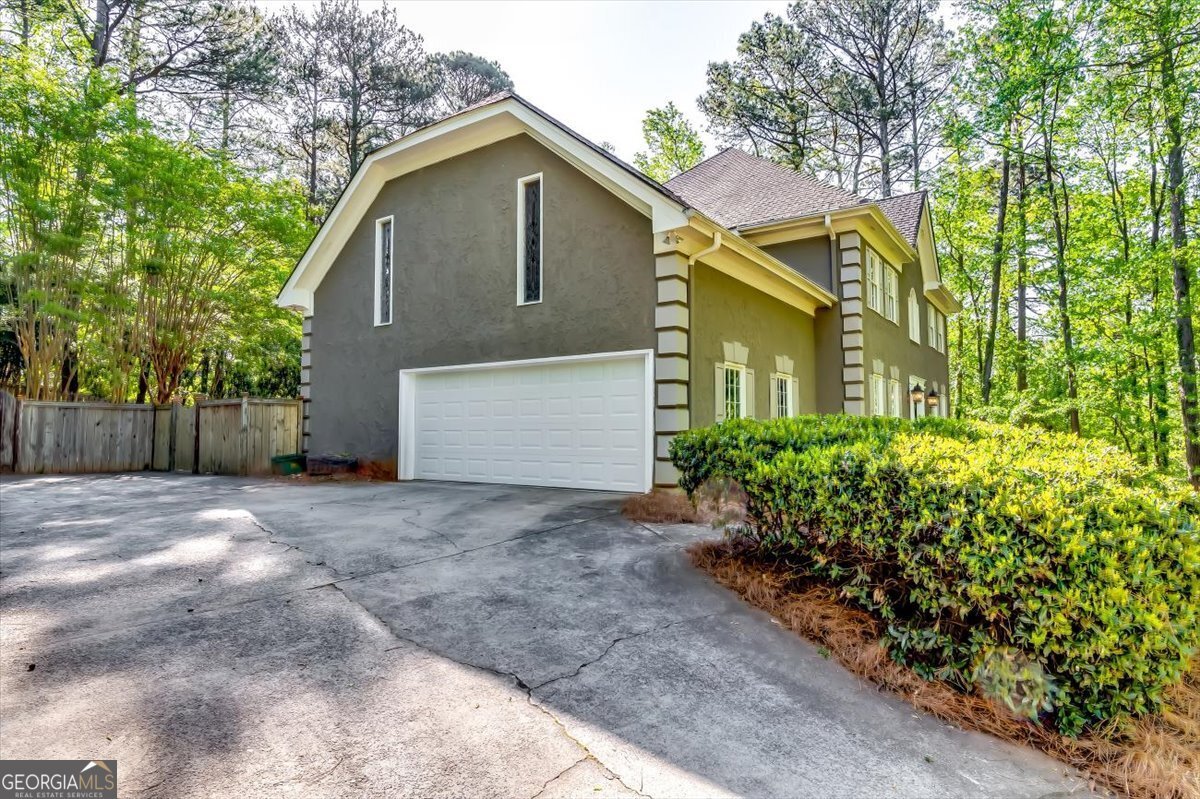 7635 Blandford Place Sandy Springs - Photo 9