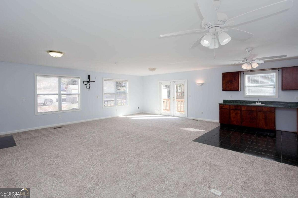 208 Windfield Drive Woodstock - Photo 7