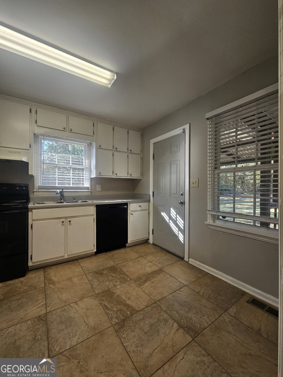 142 Burnside Street Jonesboro - Photo 6