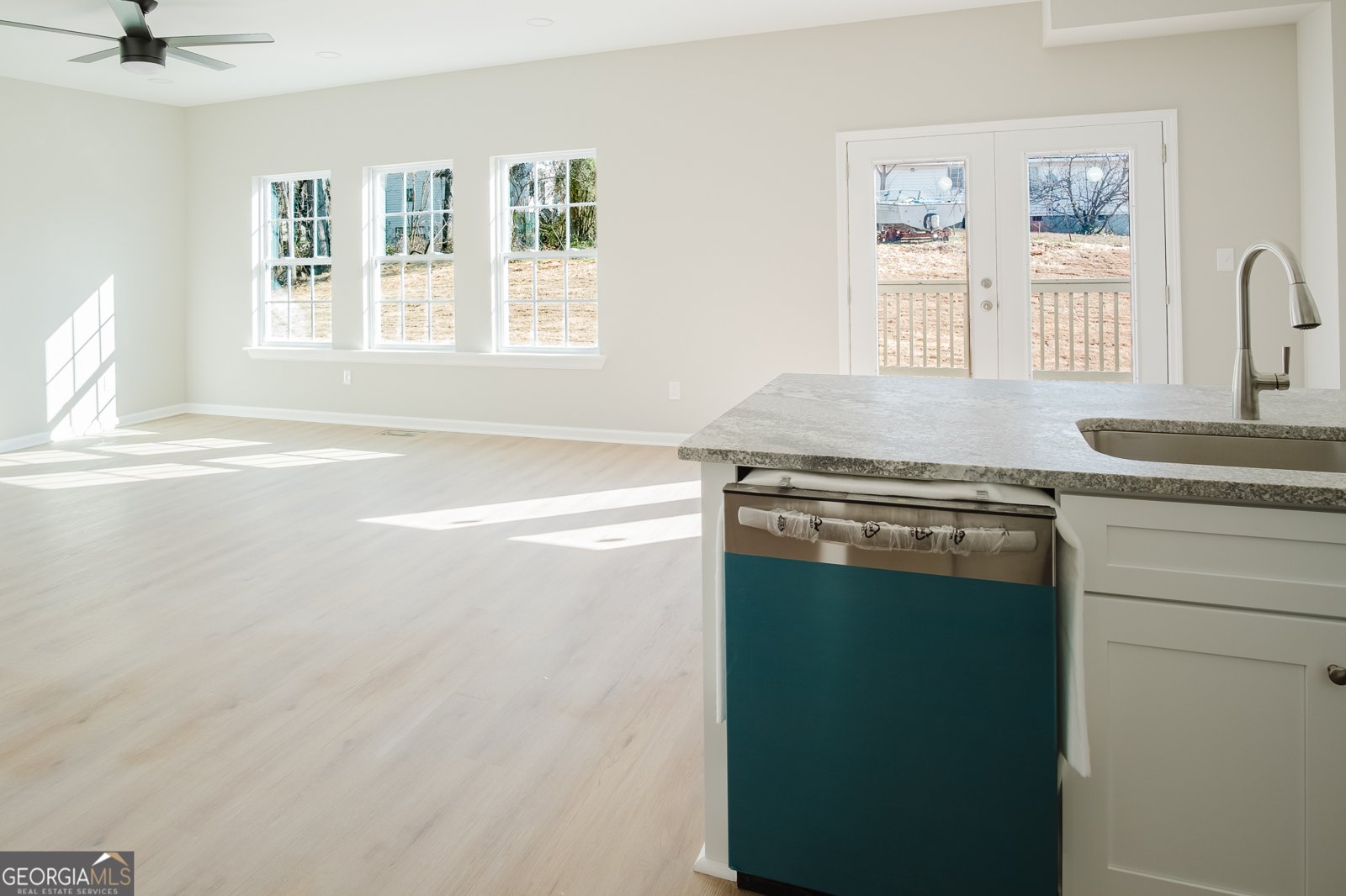 112 Neal Avenue Stockbridge - Photo 10