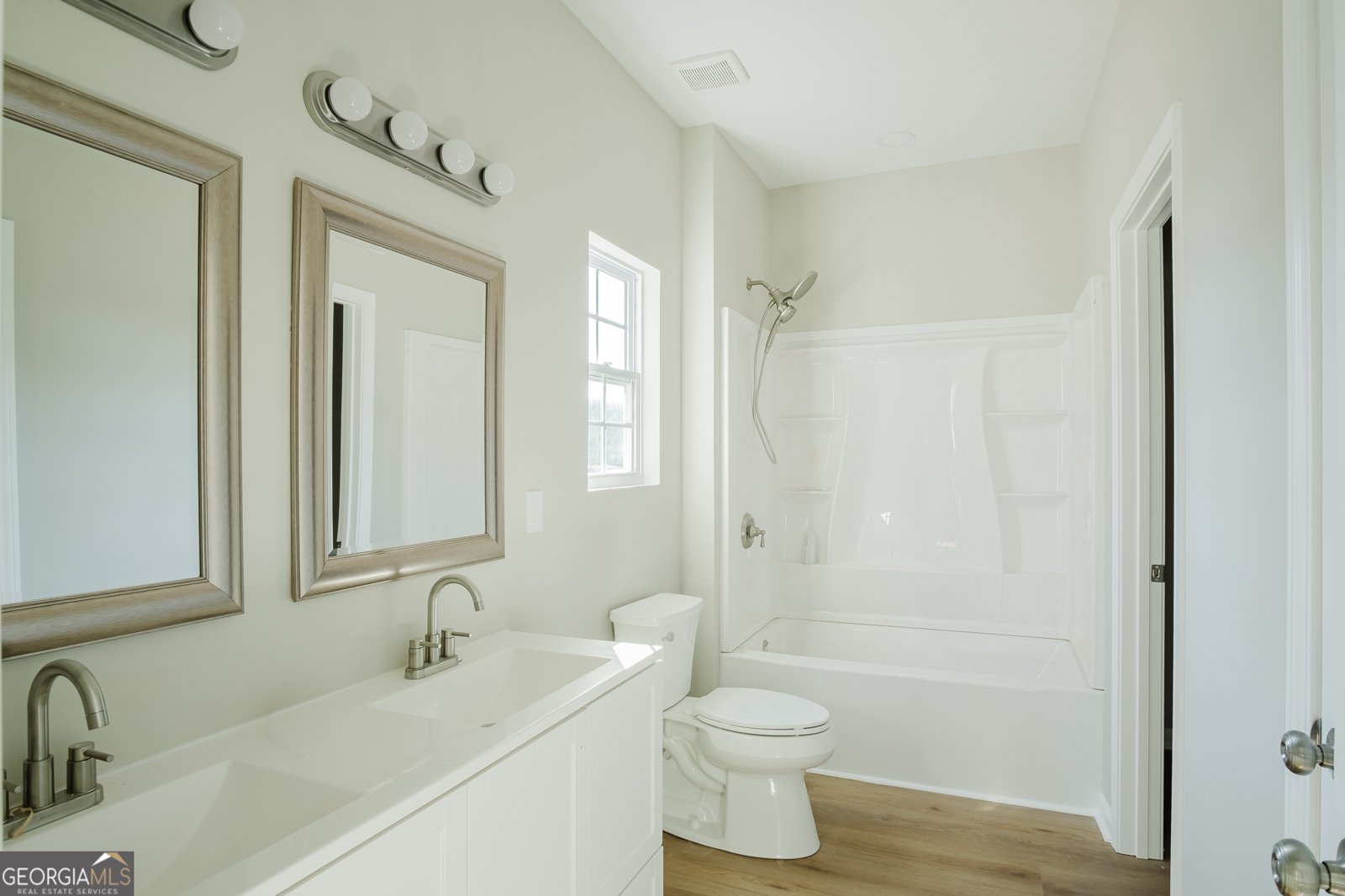 112 Neal Avenue Stockbridge - Photo 12