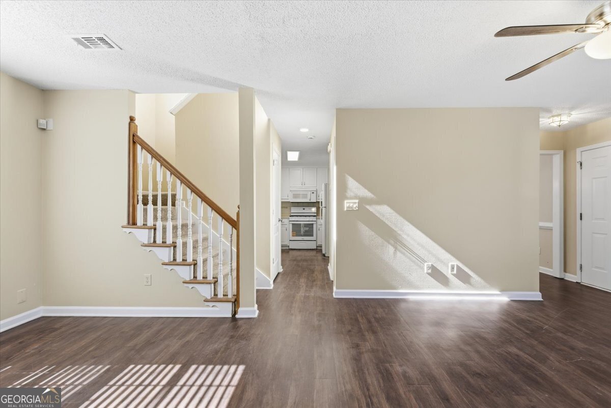 1319 Vine Circle McDonough - Photo 11