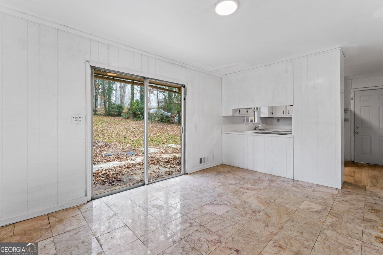 4334 Greenleaf Circle Atlanta - Photo 9