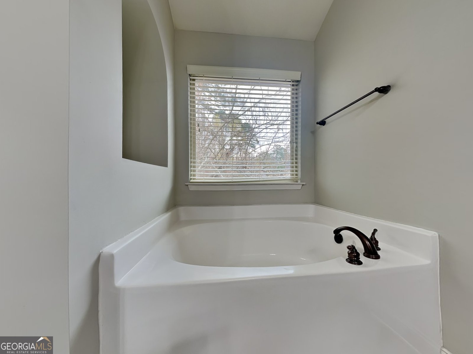 333 Castle Top Lane Lawrenceville - Photo 8