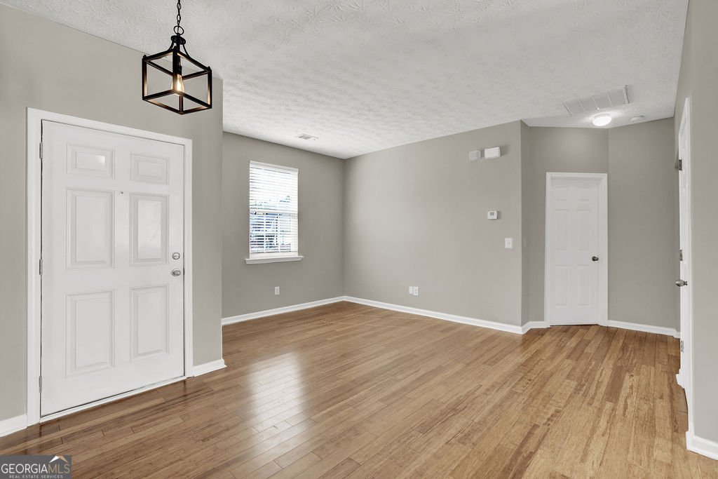 326 Hiawassee Drive Woodstock - Photo 11