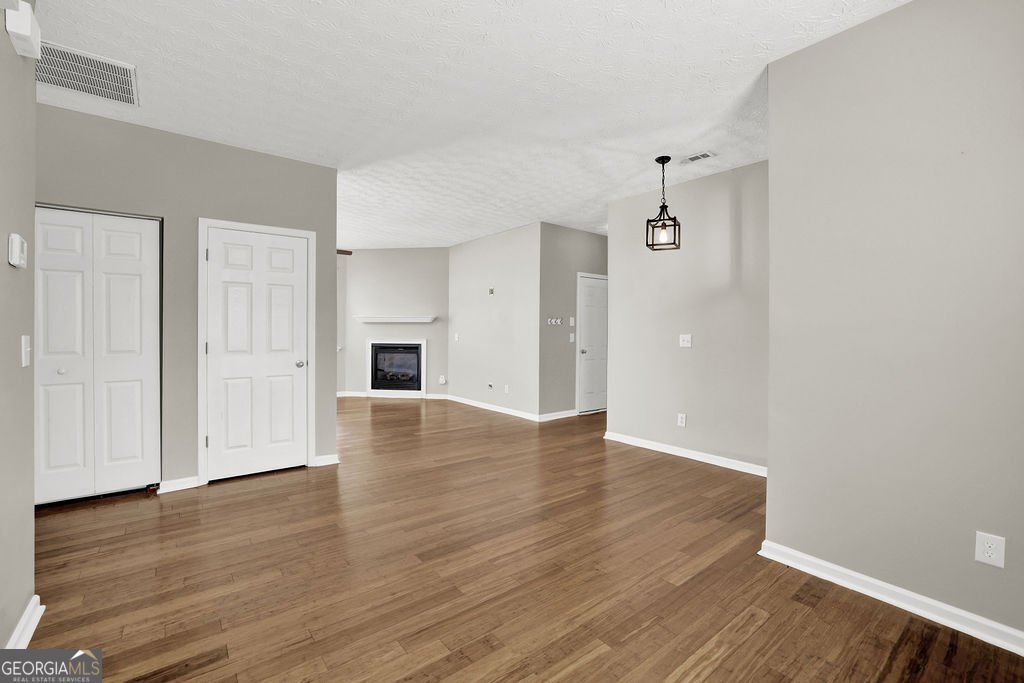 326 Hiawassee Drive Woodstock - Photo 12