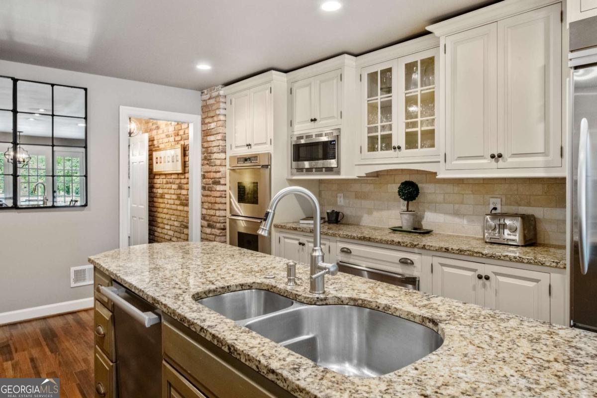 4220 Exeter Close NW Atlanta - Photo 9