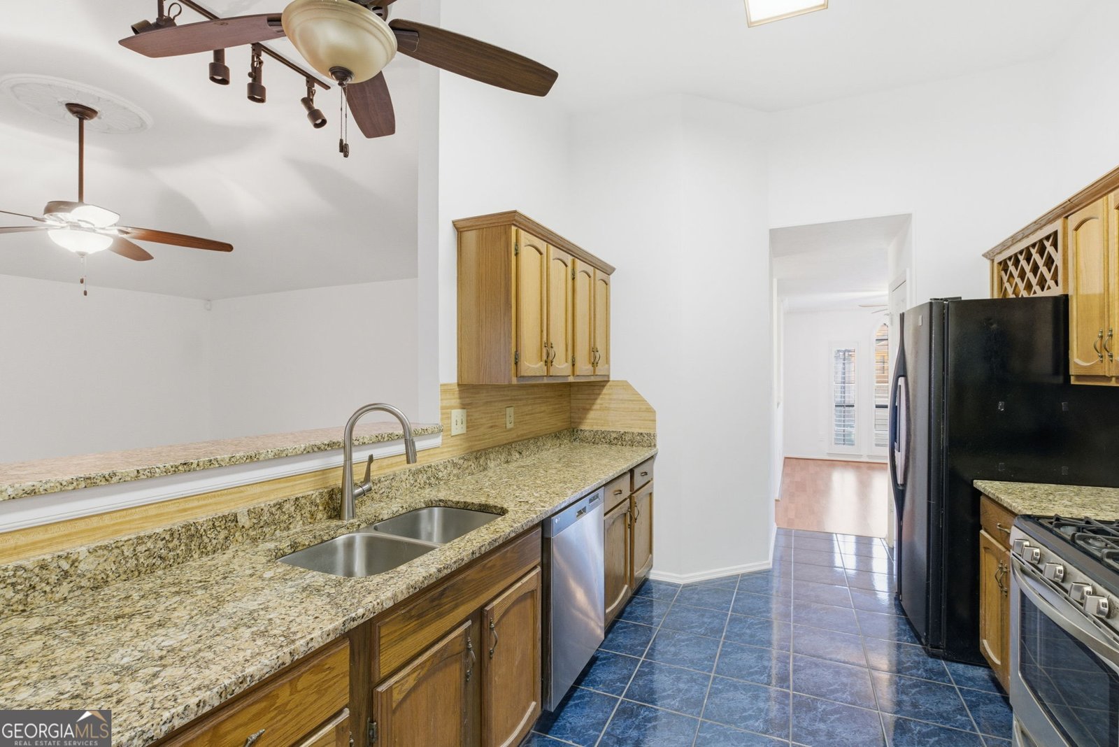 523 Shore Road Lithonia - Photo 10