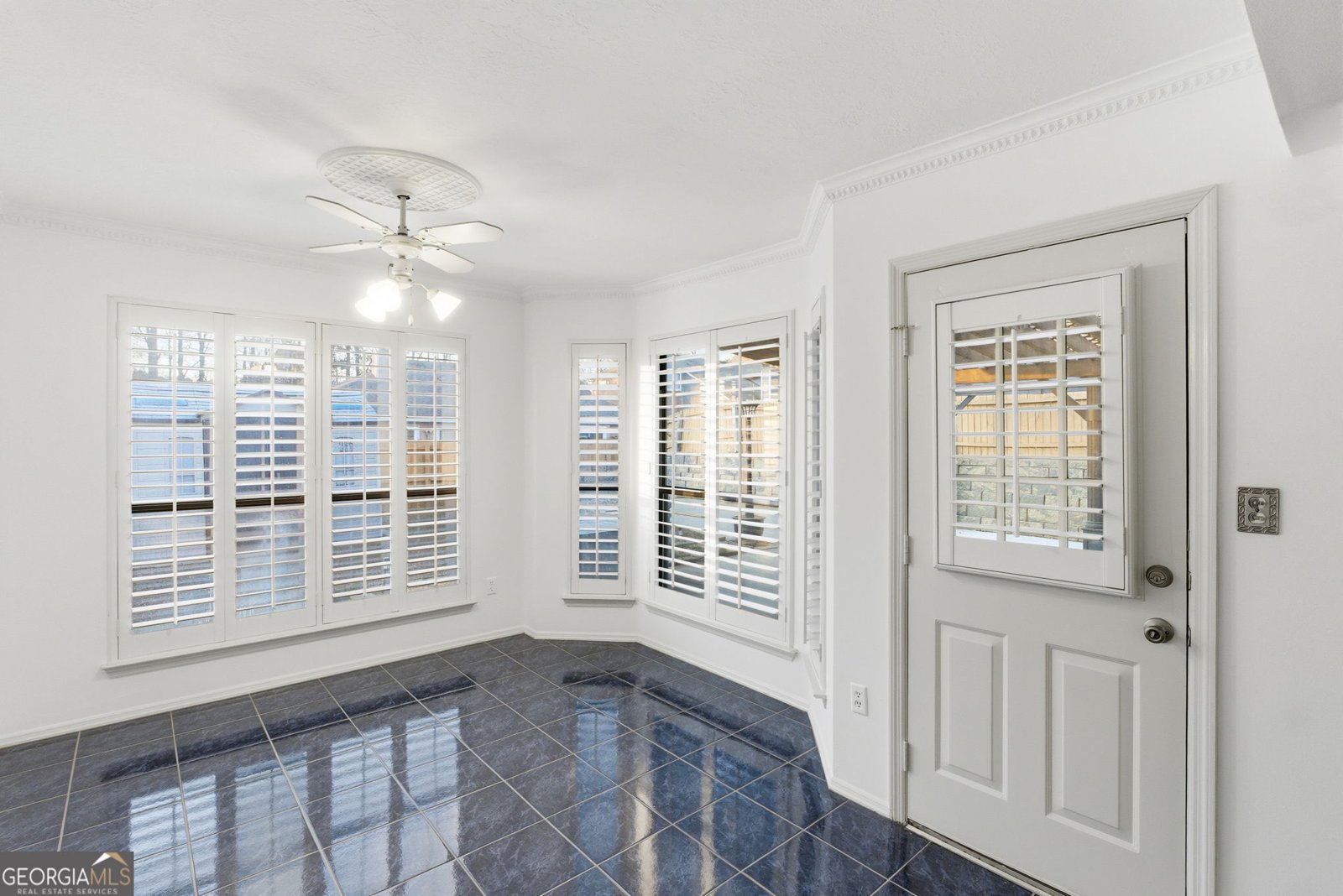 523 Shore Road Lithonia - Photo 11