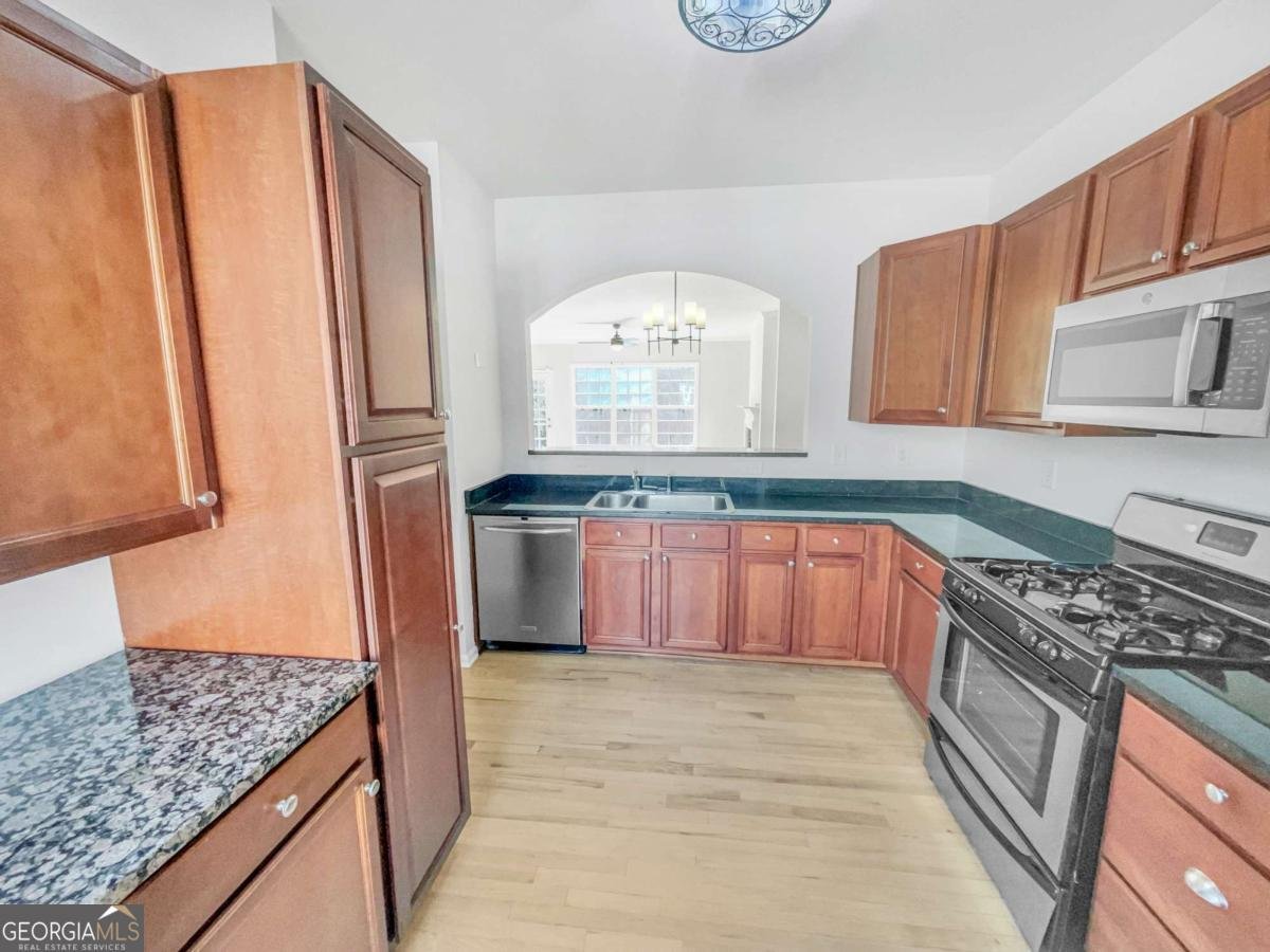 1869 Appaloosa Mill Court Buford - Photo 8