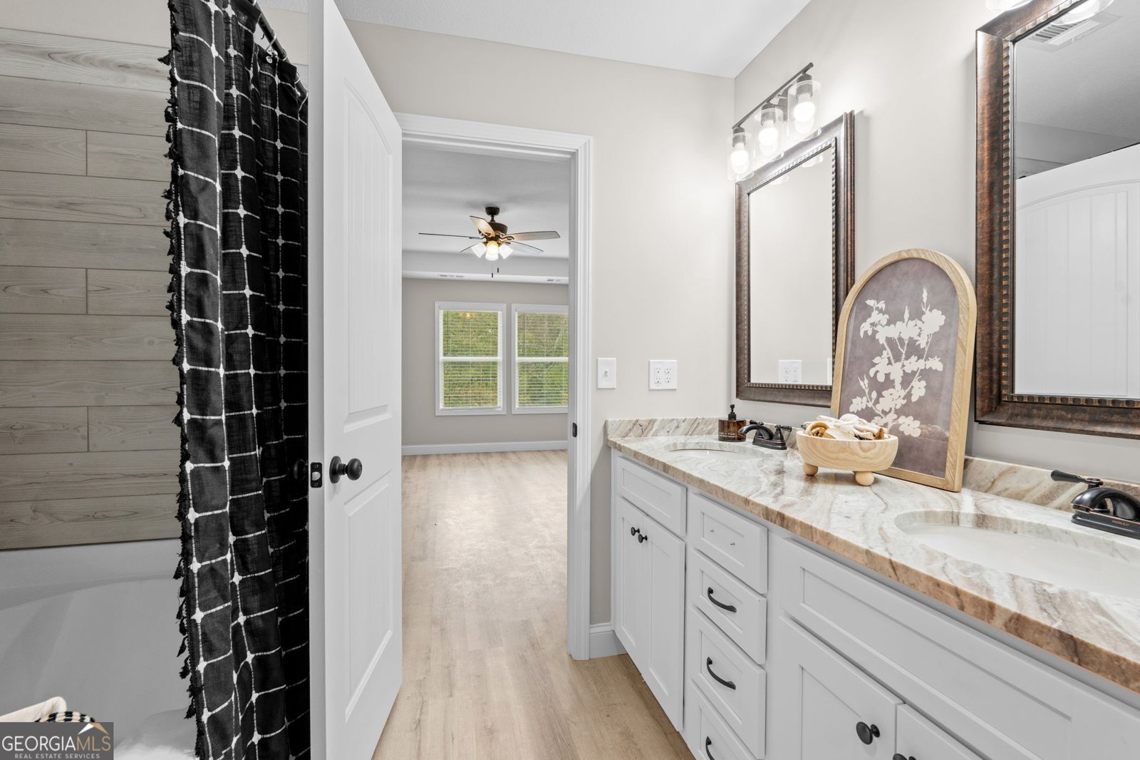 312 Beau Claire Circle Byron - Photo 21