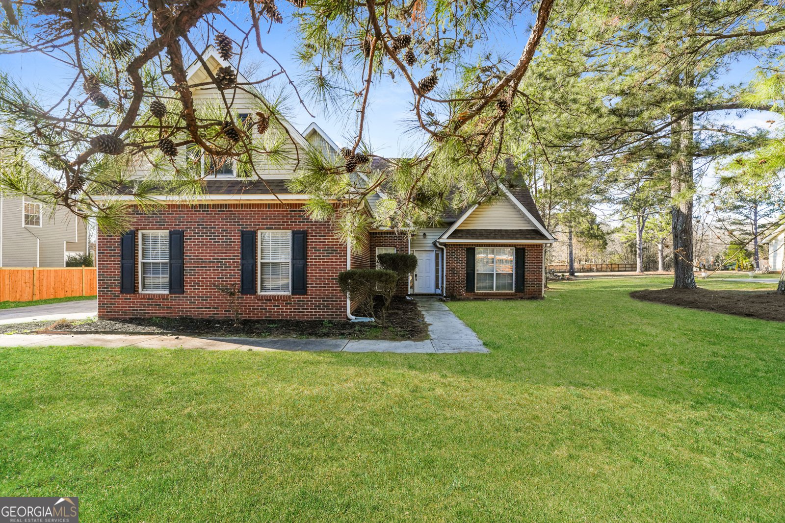 124 Wayne J Stokes Boulevard Stockbridge - Photo 1