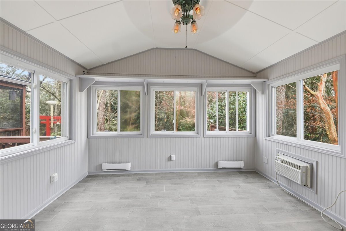 482 Maid Marion Lane Stone Mountain - Photo 16