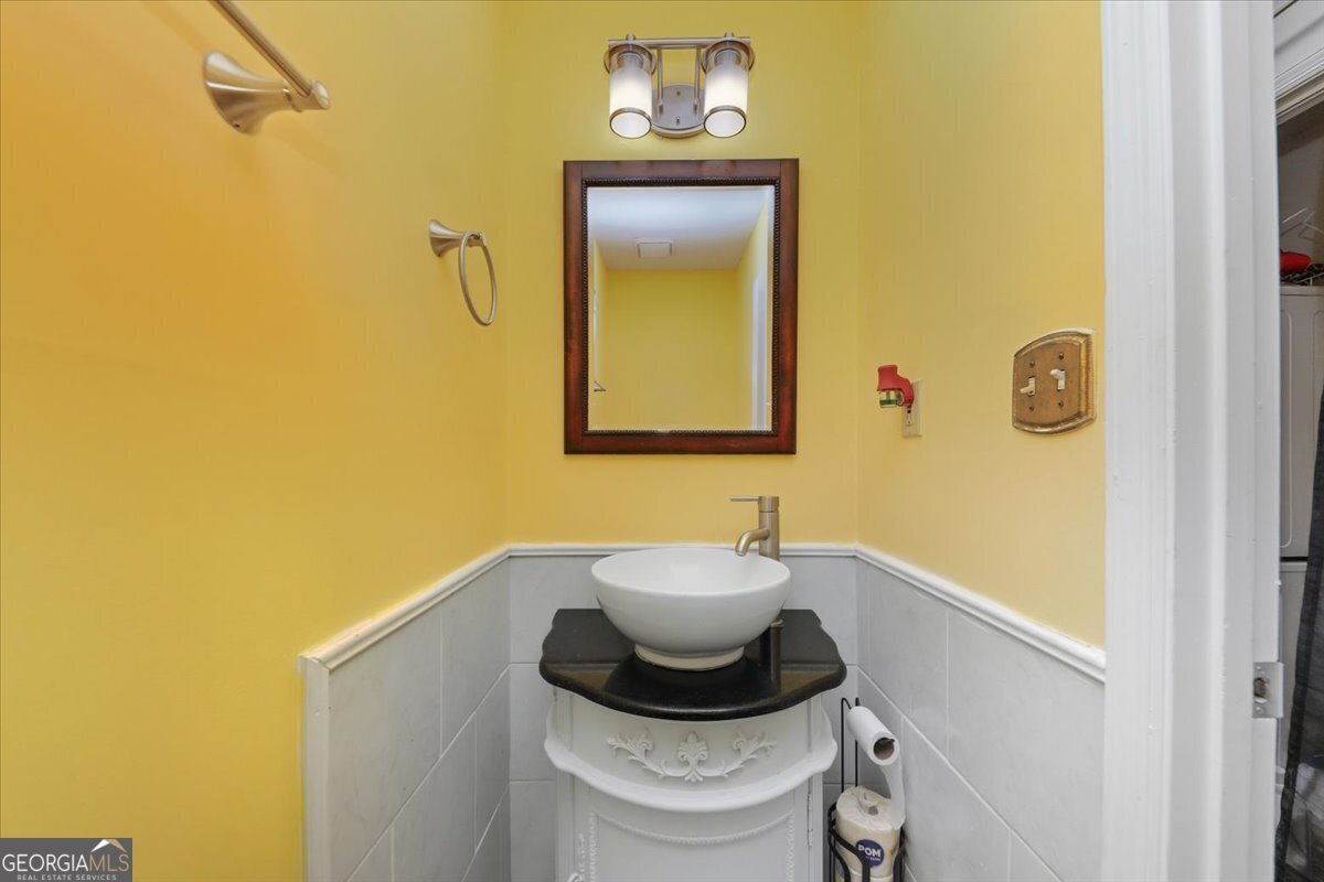 8053 WOODLAKE Drive Riverdale - Photo 11