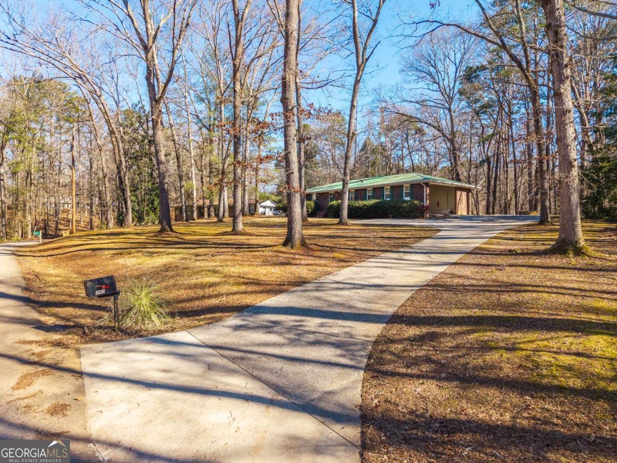 192 Saxon Court Canton - Photo 1