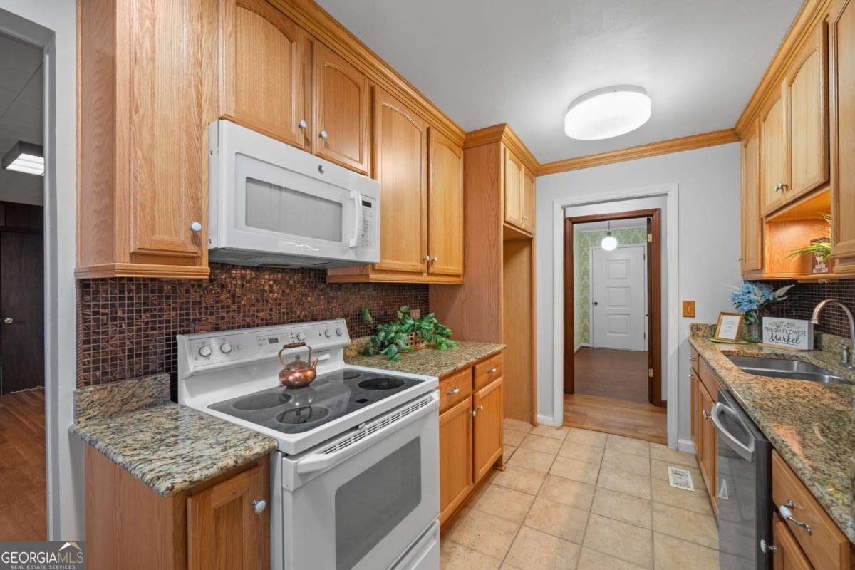 192 Saxon Court Canton - Photo 15