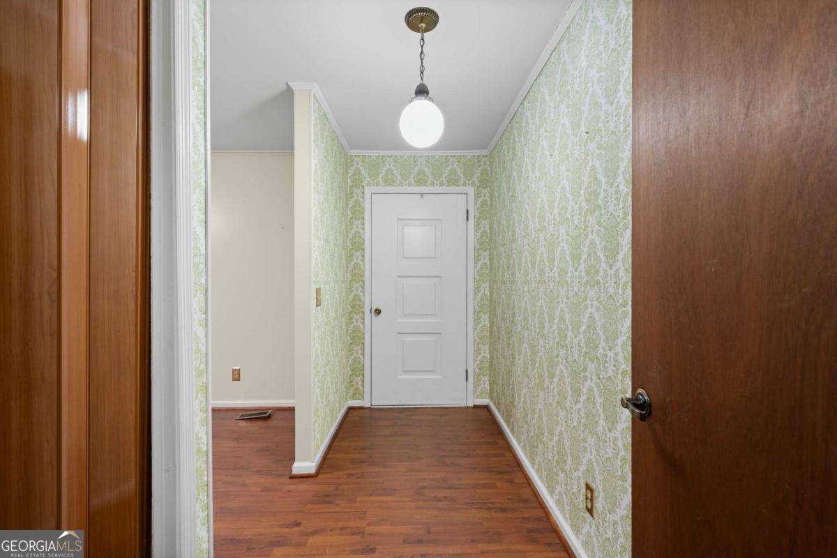 192 Saxon Court Canton - Photo 8