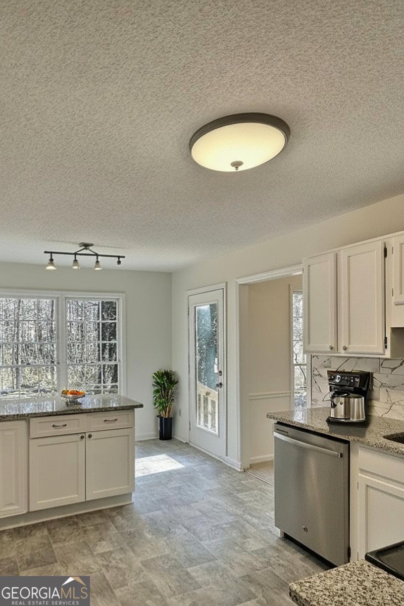 4904 Muirwood Drive Powder Springs - Photo 13