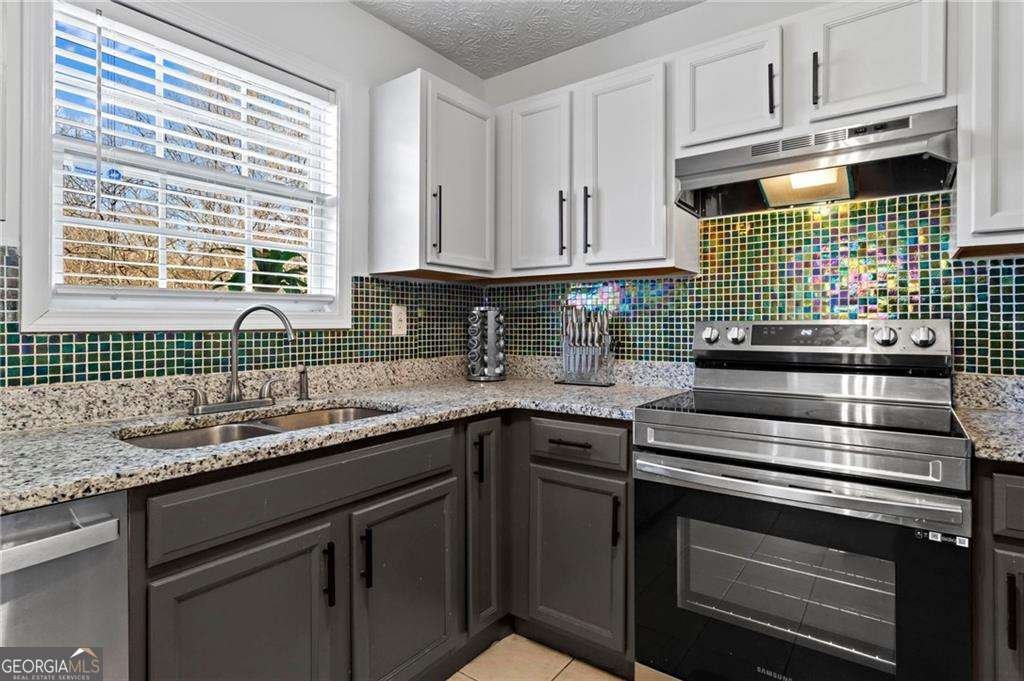 392 4th Street Forest Park - Photo 10