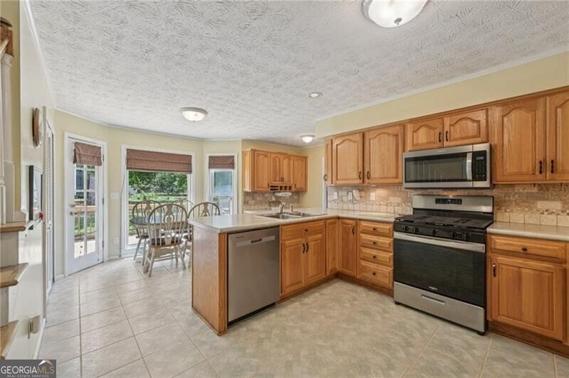 2412 Meadowglen Trail Snellville - Photo 17