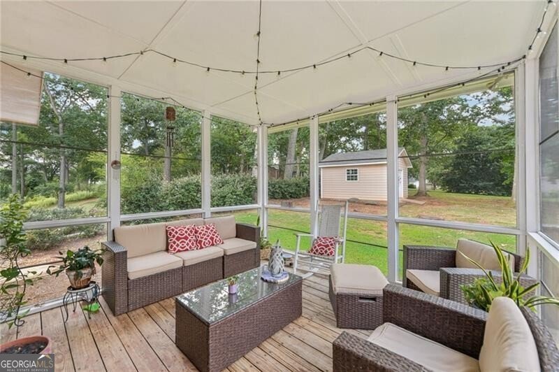 2412 Meadowglen Trail Snellville - Photo 39