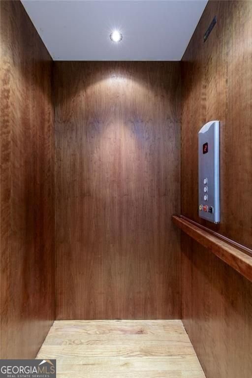 956 Persimmon Point Sandy Springs - Photo 9