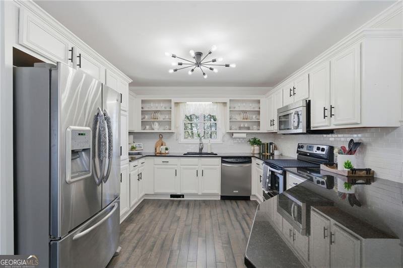 7376 Bates Drive Cumming - Photo 11