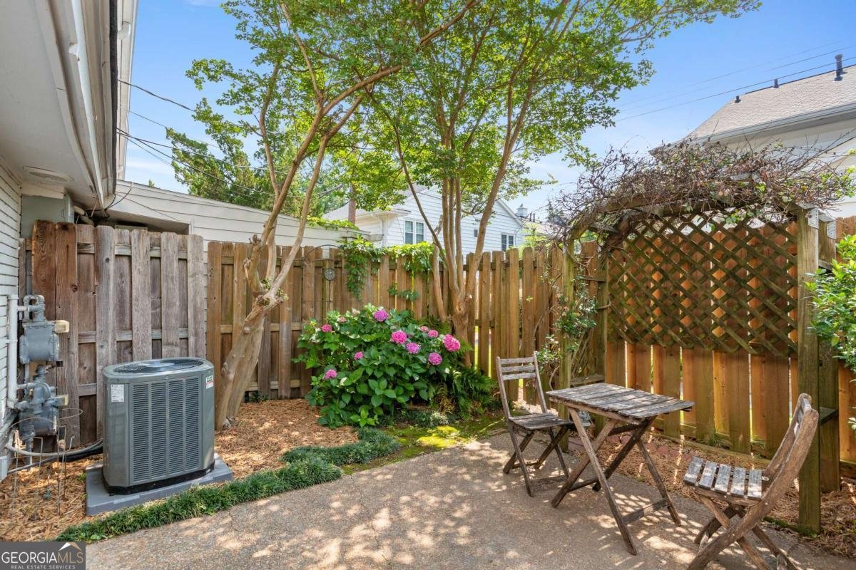 136 Peachtree Memorial Drive Atlanta - Photo 13