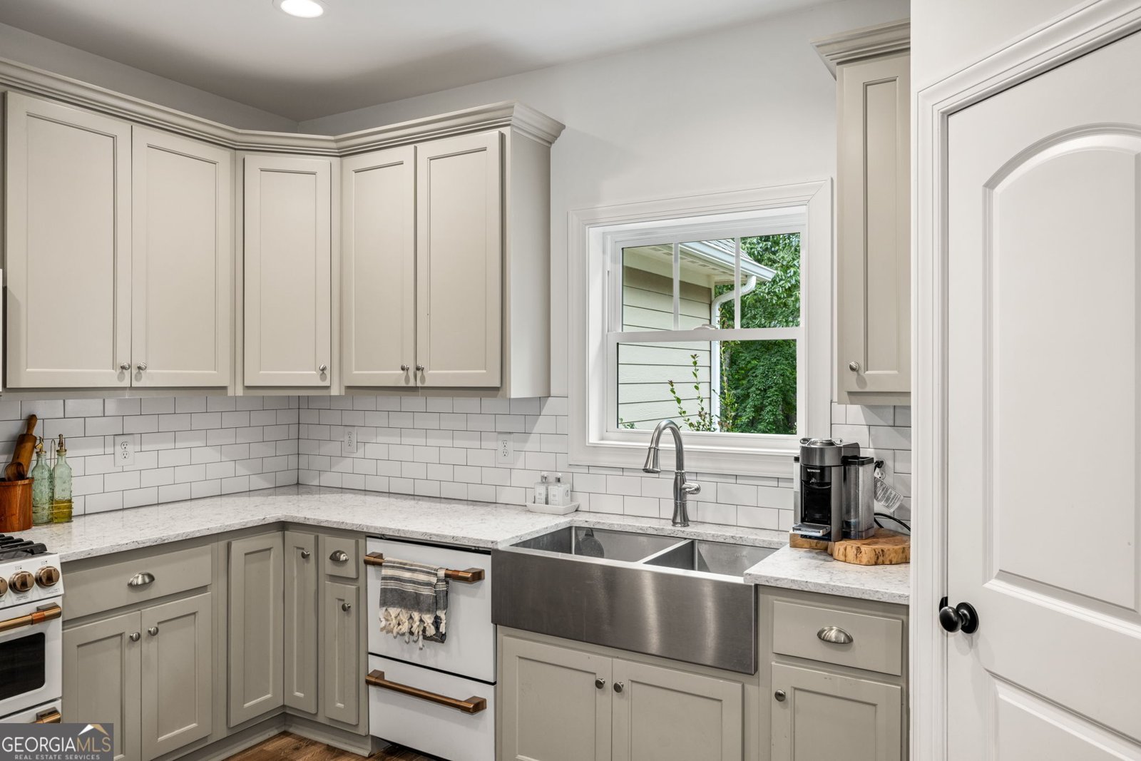 373 McIntosh Road Clarkesville - Photo 9