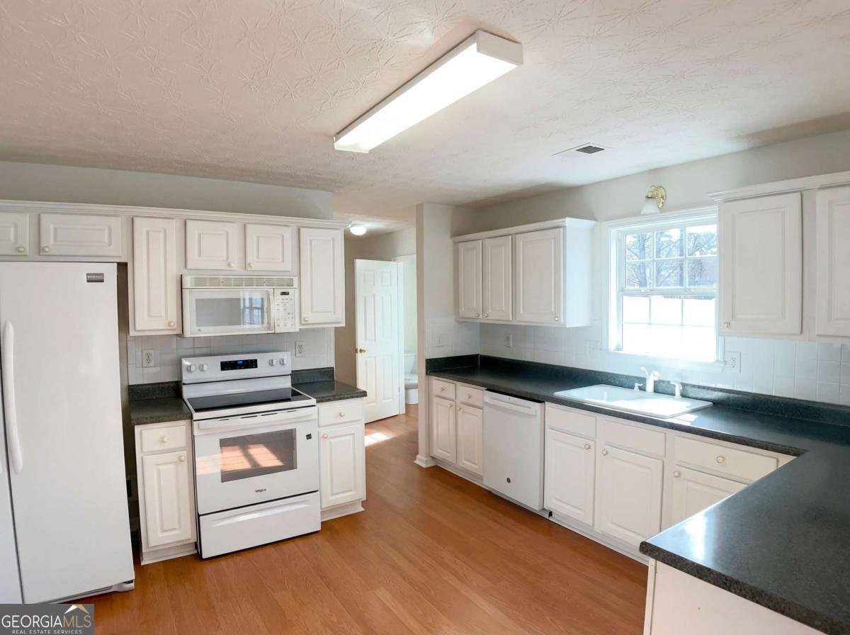 837 Winding Grove Lane Loganville - Photo 6