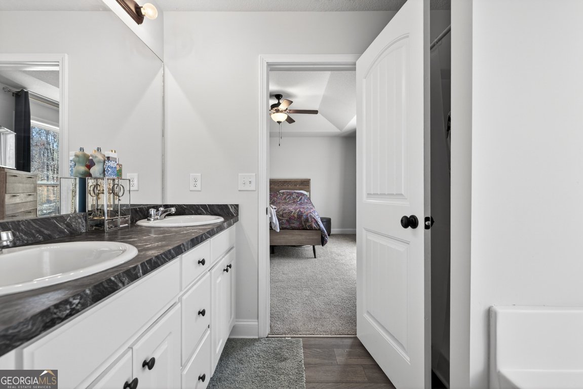 142 Rolling Woods Lane Lane Hull - Photo 32