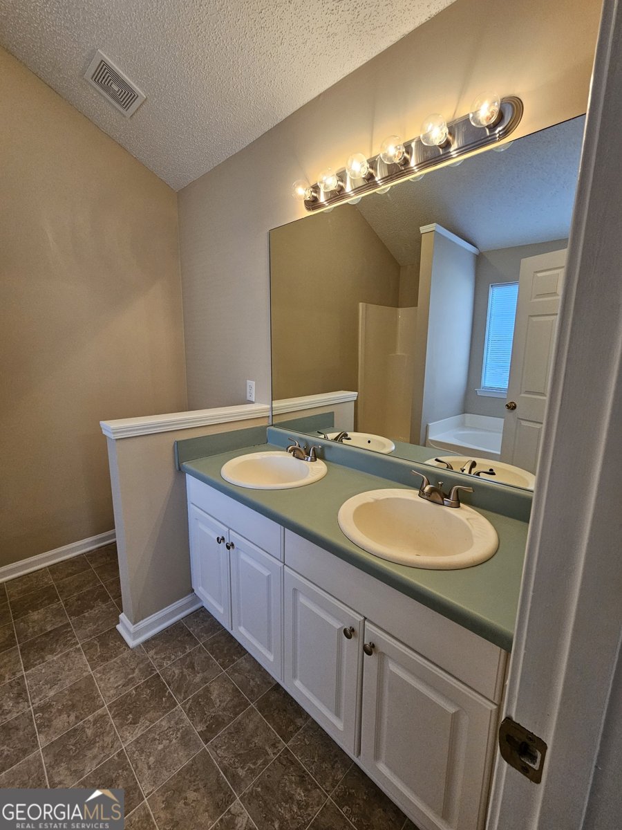 619 Fieldcrest Drive McDonough - Photo 16