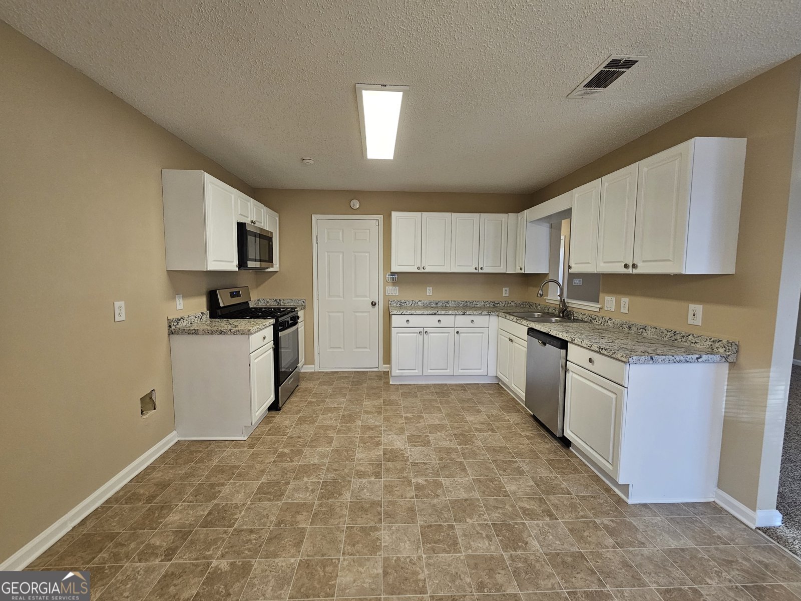 619 Fieldcrest Drive McDonough - Photo 6