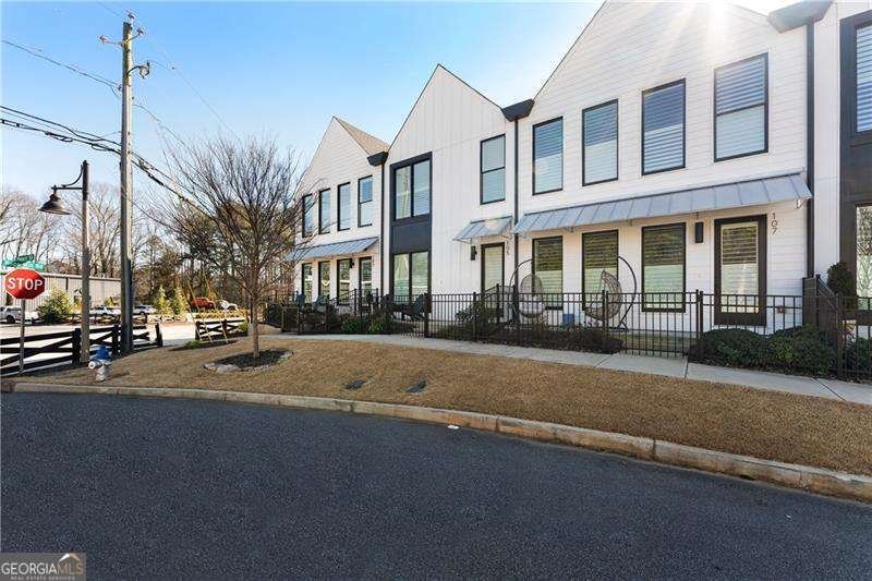 105 Pearl Street Woodstock - Photo 31