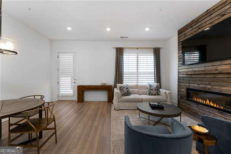 105 Pearl Street Woodstock - Photo 8