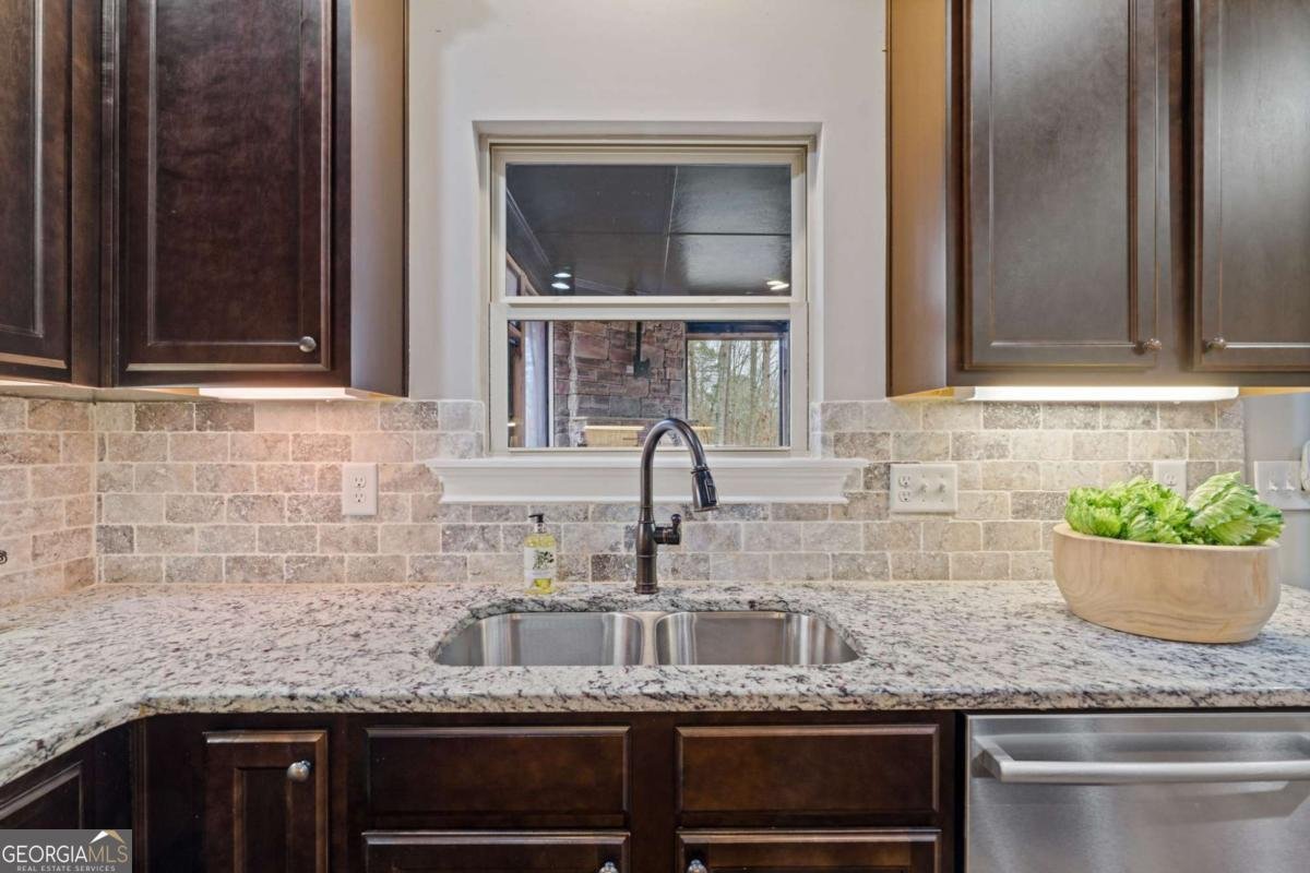 132 Amberleigh Drive White - Photo 18