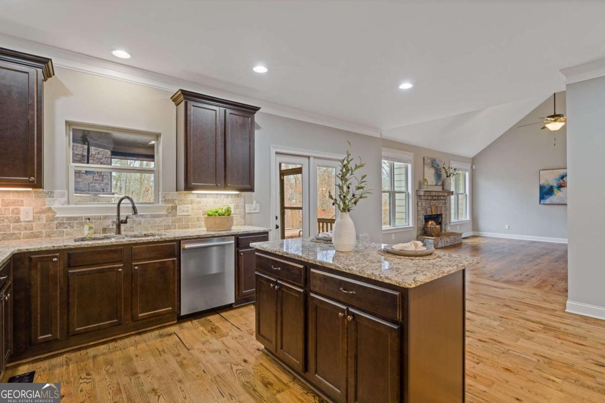 132 Amberleigh Drive White - Photo 19