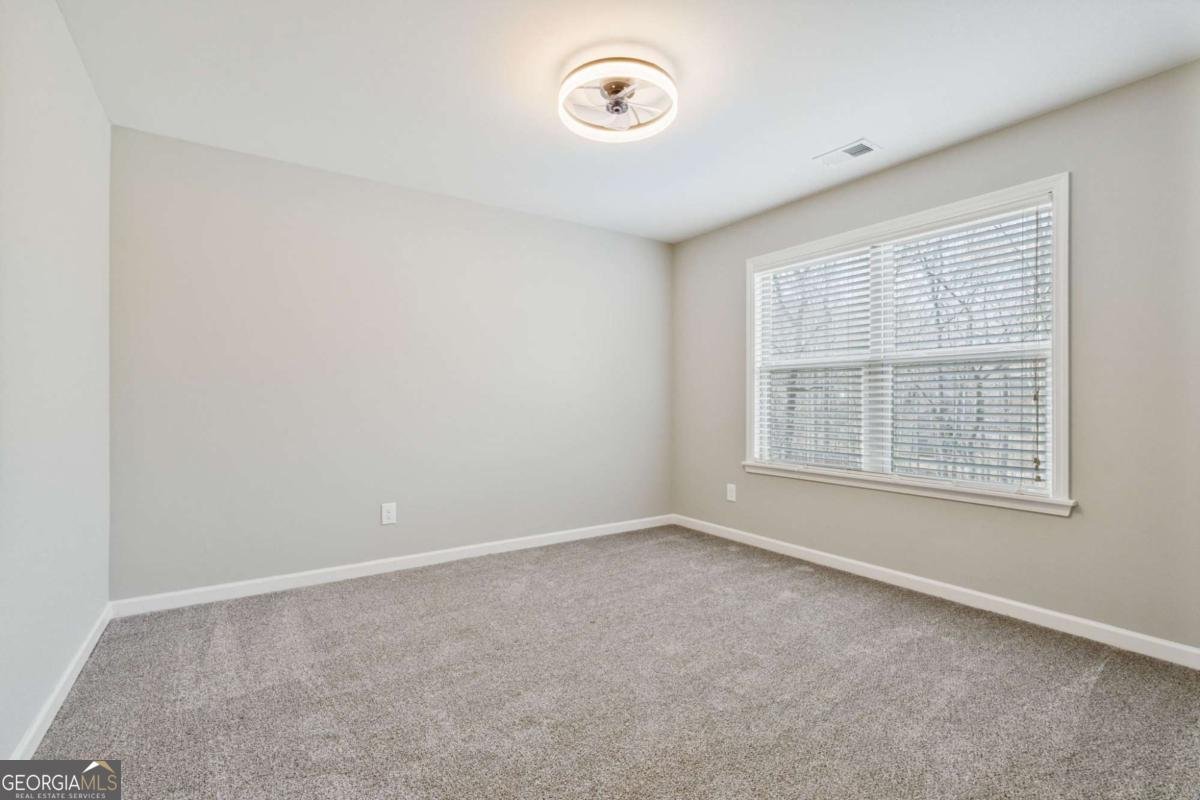 132 Amberleigh Drive White - Photo 36